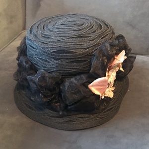 Gatsby style vintage hat.